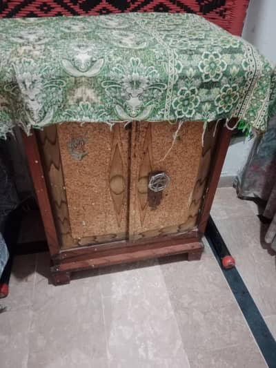 Iron stand (Iron)