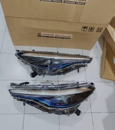 Corolla cross headlights right side