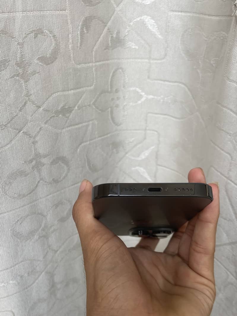 iPhone 14 Pro 1