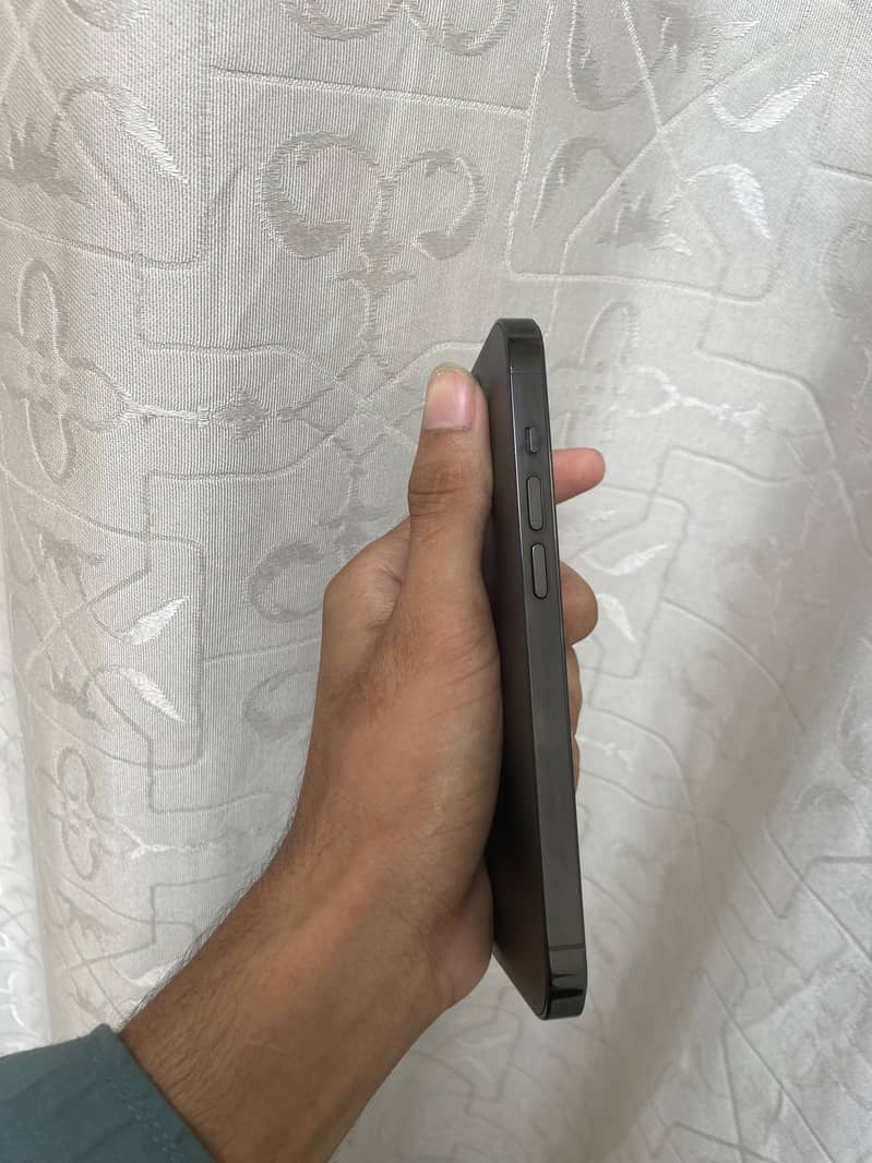 iPhone 14 Pro 2