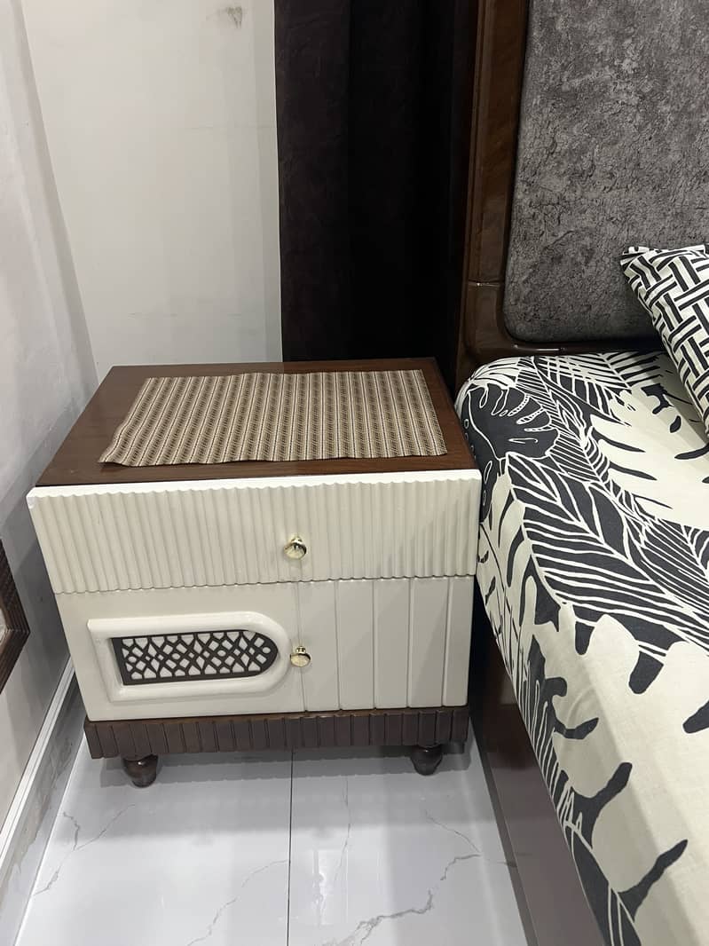 New bed set with side table 1
