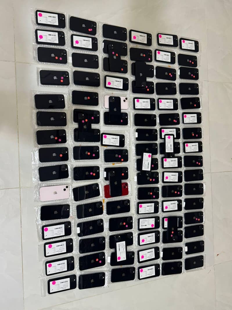 Apple iPhone 13 2