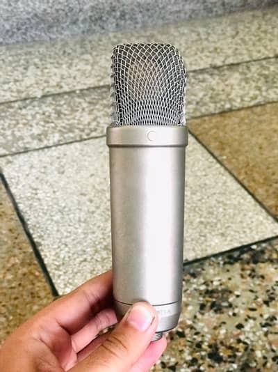 Rode Nt1a Professional Studio and Podcast Microphone.