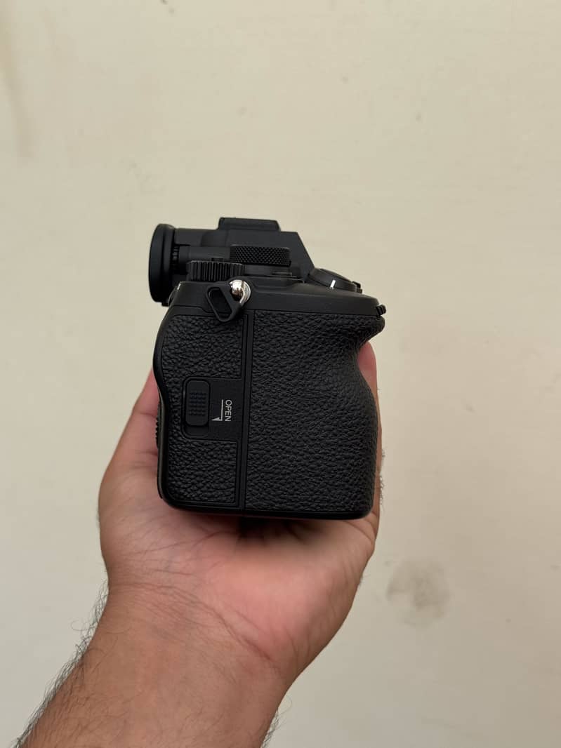 Sony a7v 5