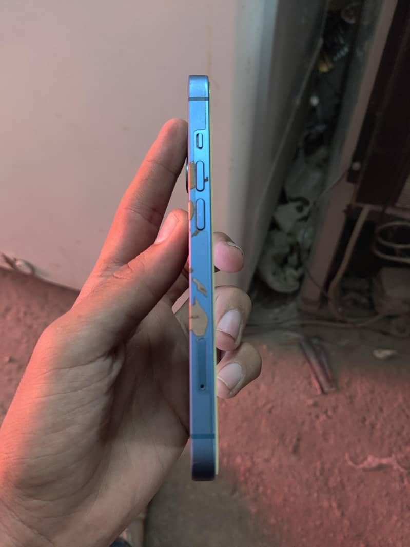Apple iPhone 13 3