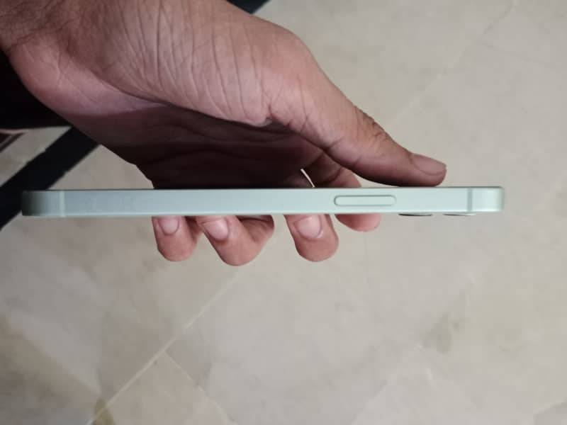 Apple iPhone 12 3