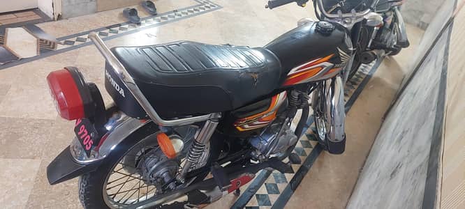 hona 125 black 2021 model for sell