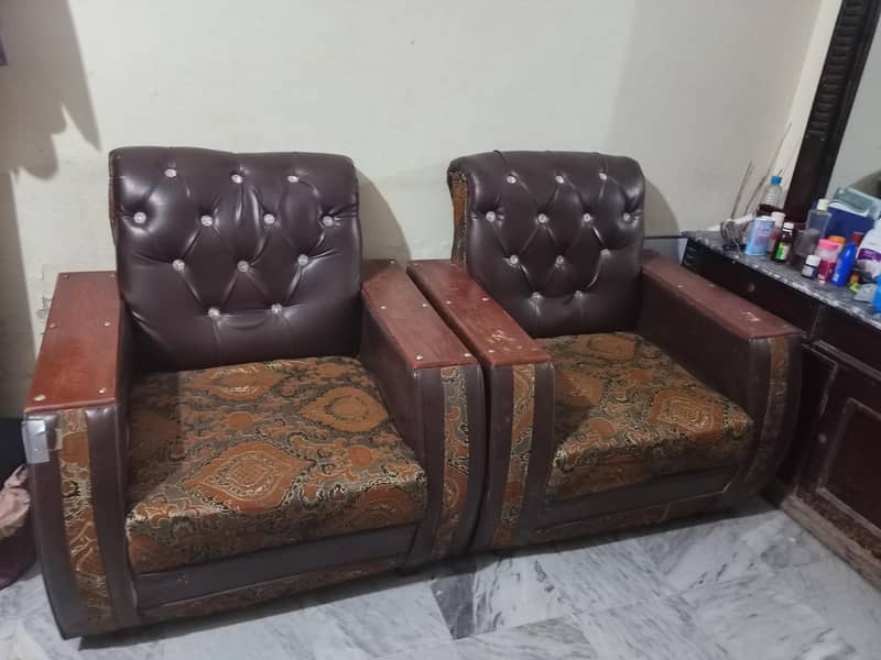 Good condition sofaa set 0