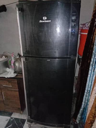 dawlance frig v good condition