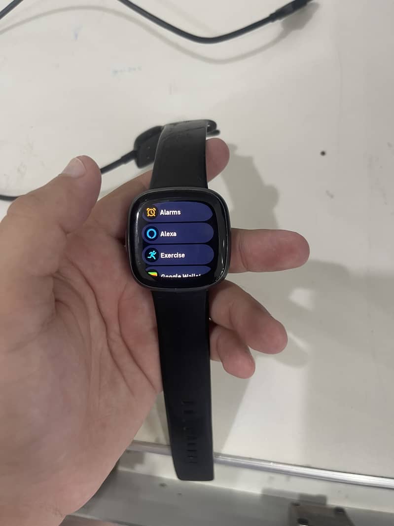 Fitbit versa 4 2