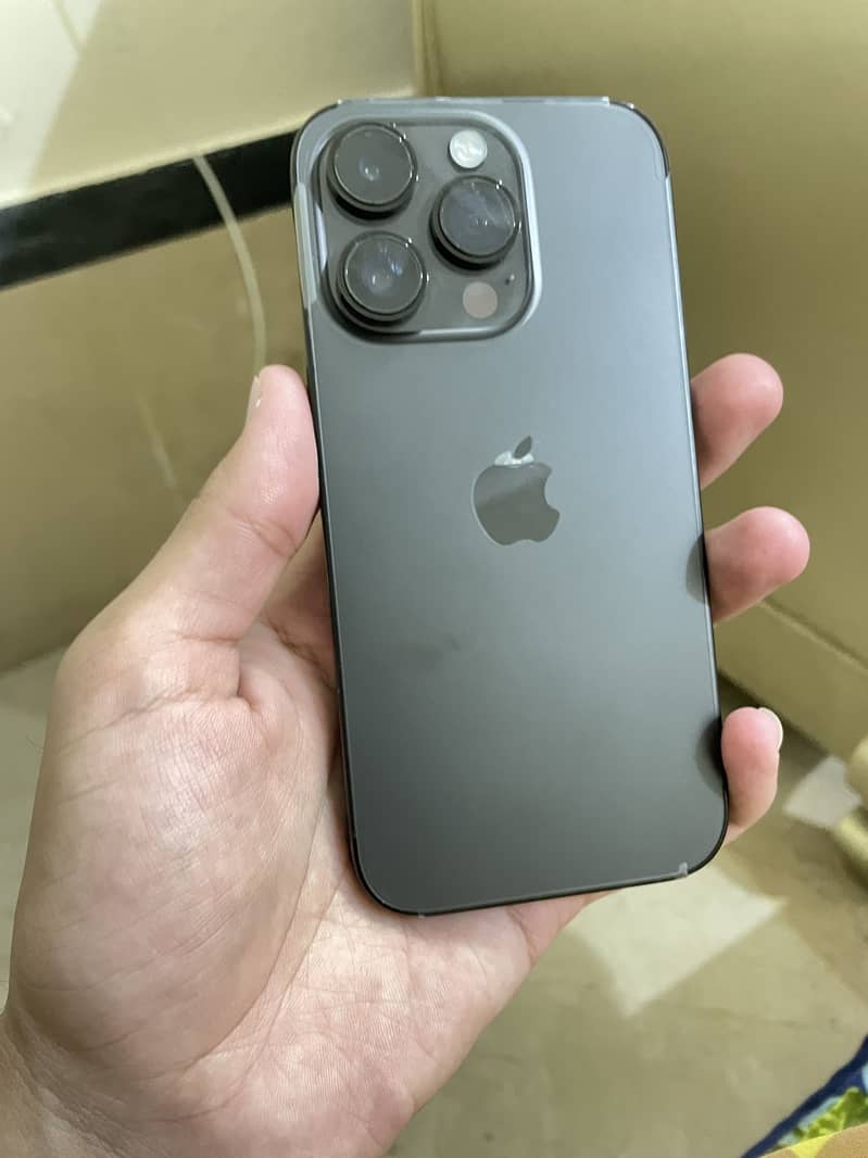 Apple iPhone 14 Pro 4