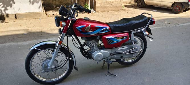 Honda 125 2024 model red colour