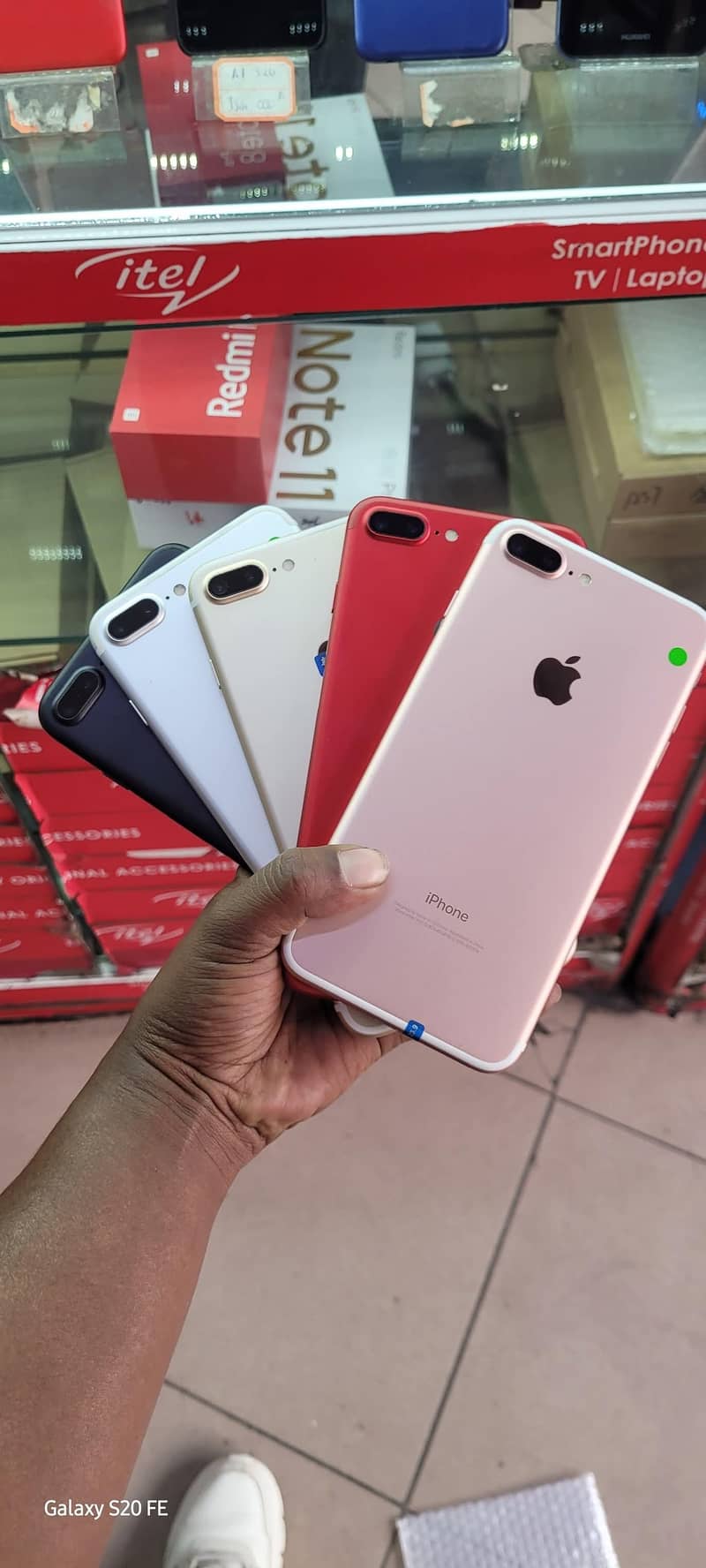 Apple iPhone 7 Plus 0