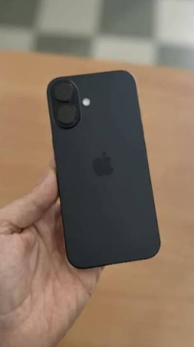 Apple iPhone 16