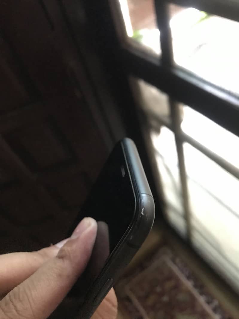 Apple iPhone 11 6