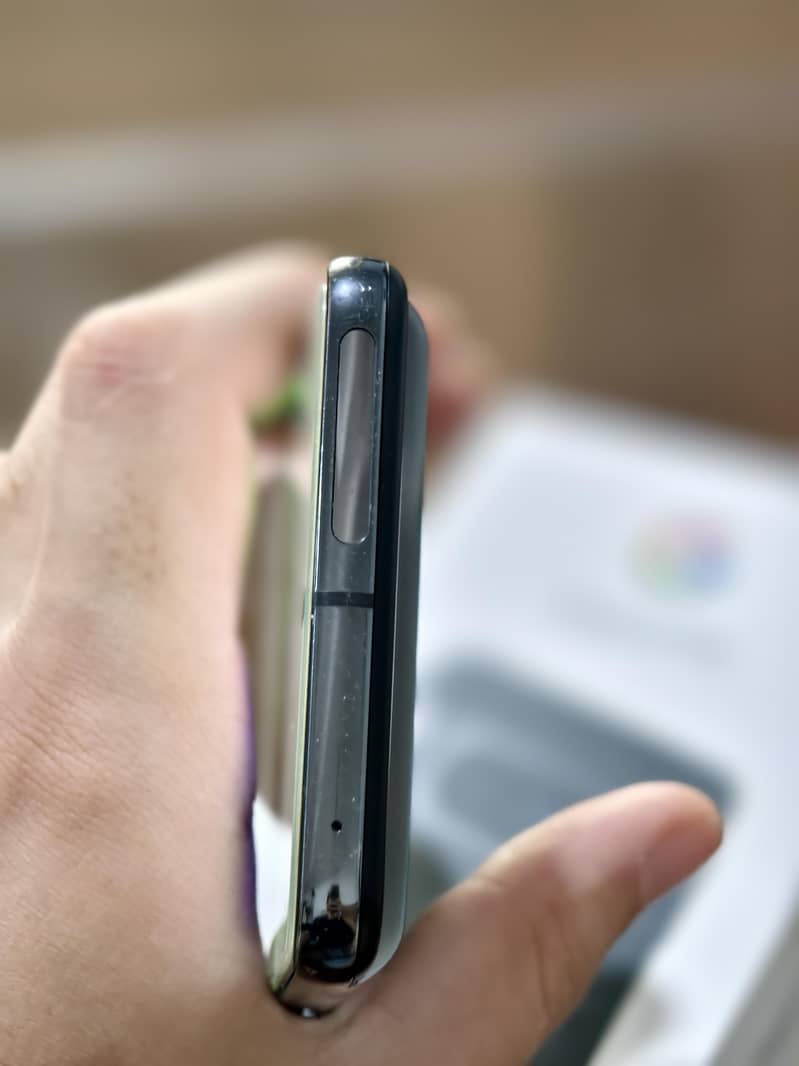 Google pixel 8 pro 1