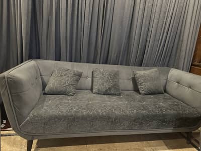 5 seater sofa set in excellent condition