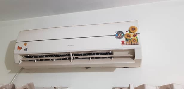 Excellent Condition GREE Air conditioner for sale