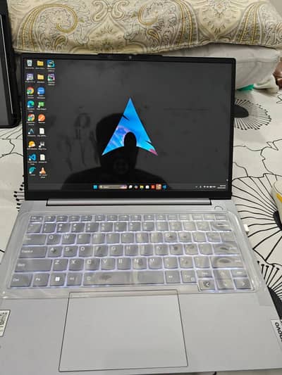 Lenovo thinkbook  I7 13th gen  8gb DDR 5  512 SSD