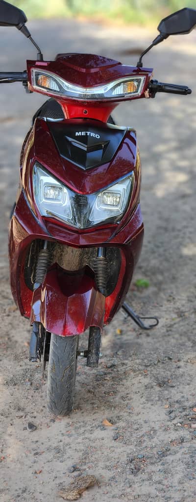 metro Dabang scooty