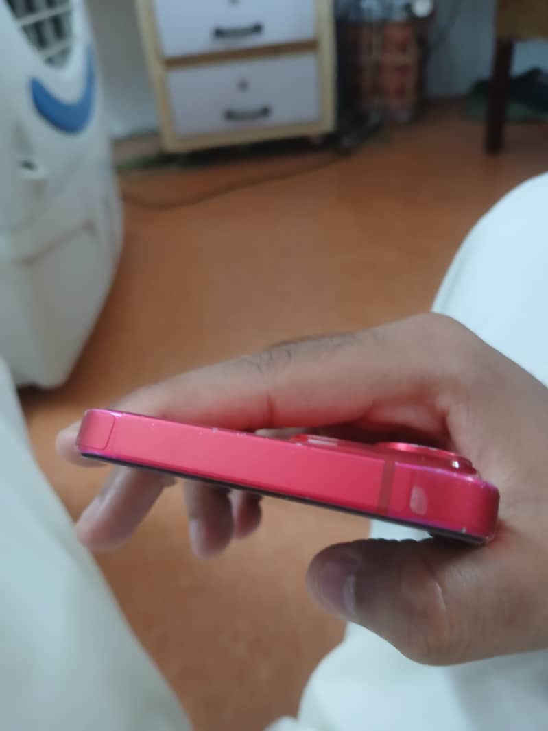 Apple iPhone 14 4