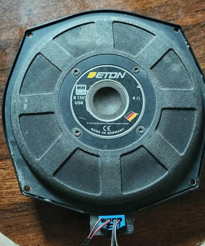 BMW UNDERSEAT 8 in Subwoofer