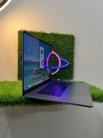 MacBook Pro 2019 16" | Core i9 | 16GB RAM | 1TB SSD | Touch Bar