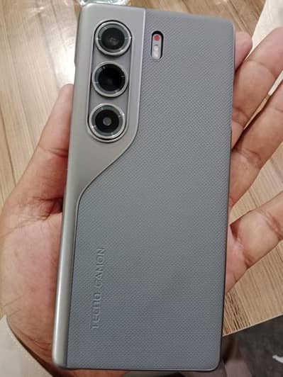 Tecno CAMON 40 Pro 8/256 GB
