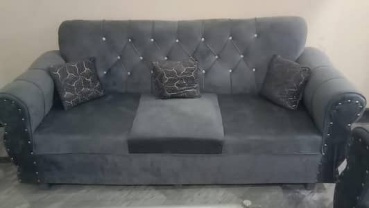 Almost New Sofaset 6 seater for sale