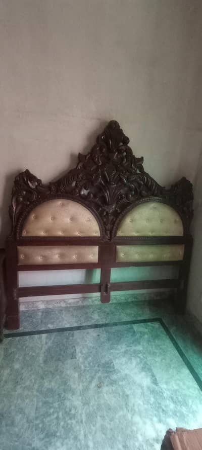 Urgent sale bed set
