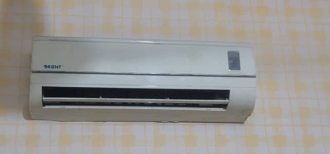 Orient working ac 1 ton for sale