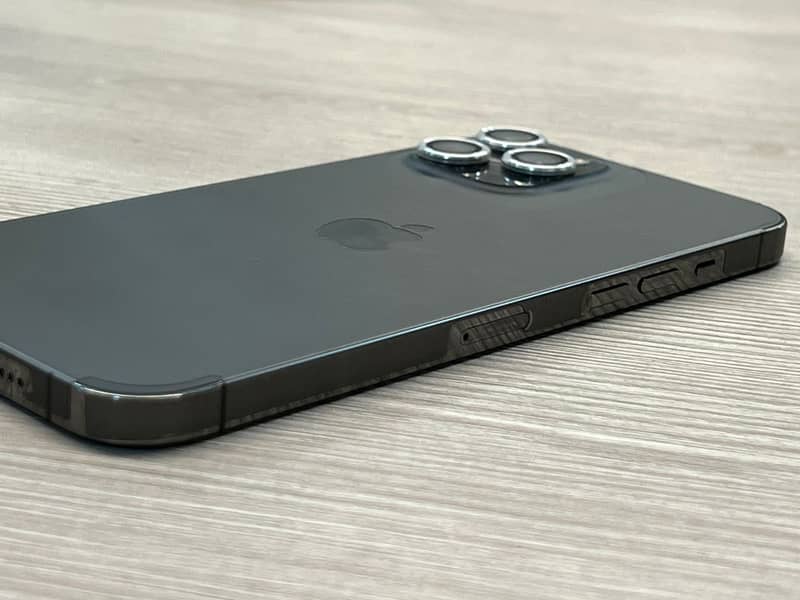Apple iPhone 12 Pro Max 1