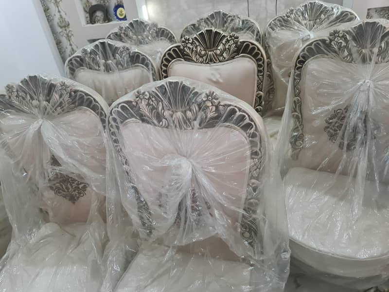 Dining table with chairs 4
