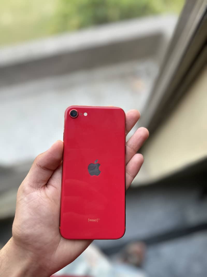 iPhone SE pta 4