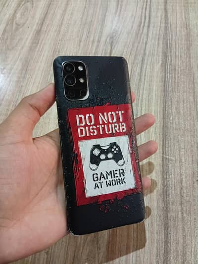 One Plus 9R