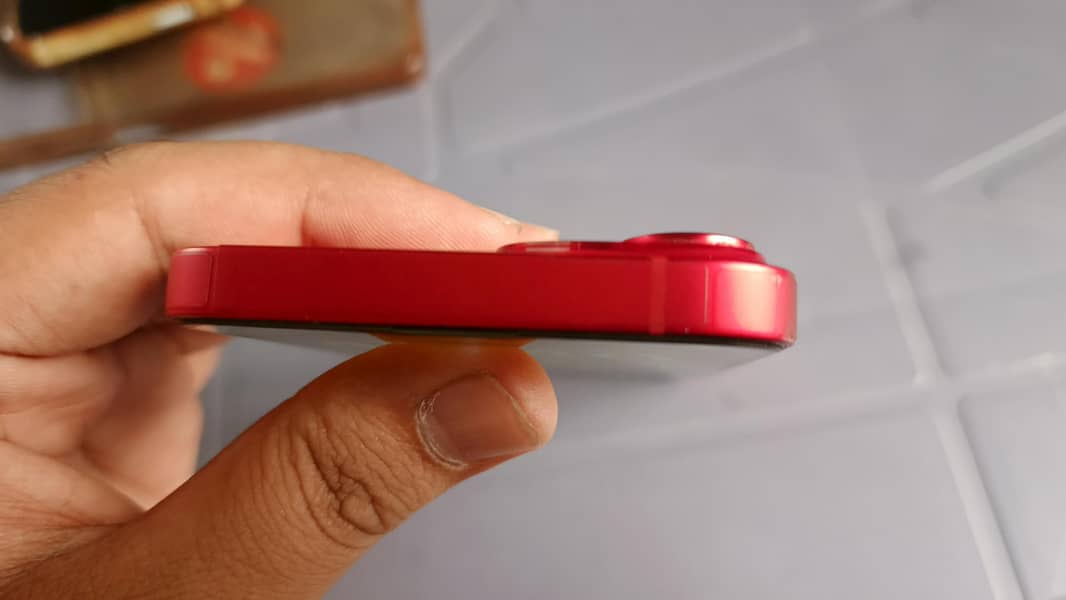 Apple iPhone 14 5