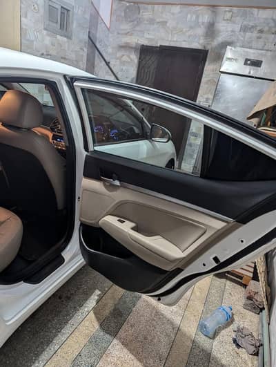 Hyundai Elantra 2021