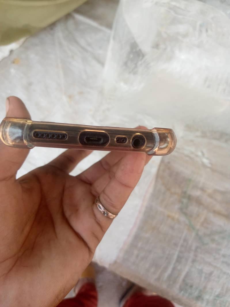Realme C2 3