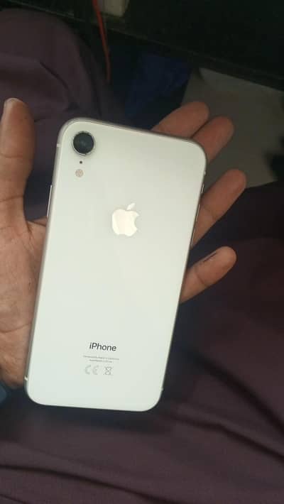 Apple iPhone XR