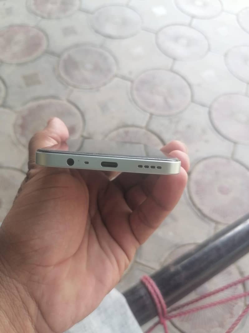 Realme Note 60x 2