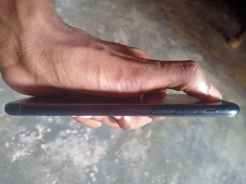Apple iPhone 7 1