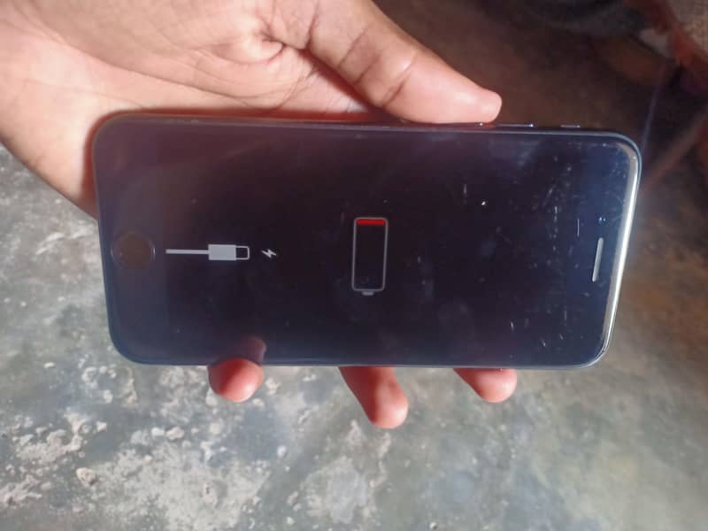 Apple iPhone 7 2