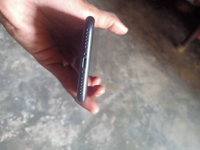 Apple iPhone 7 3