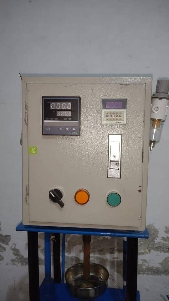 Data Cable Molding Machine With All Accessories 1