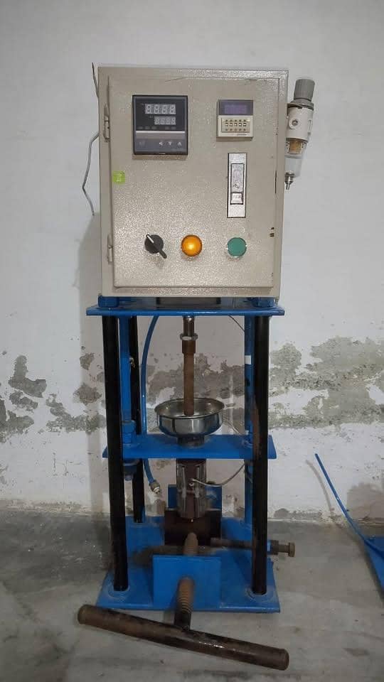 Data Cable Molding Machine With All Accessories 3