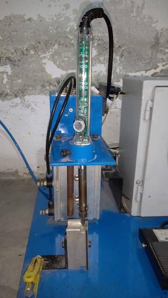 Data Cable Molding Machine With All Accessories 4