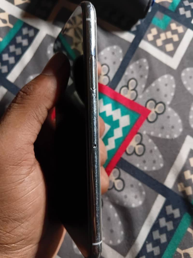 Apple iPhone X 2
