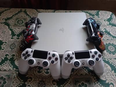 PS4 SLIM GLACIER (1TB) JAILBREAK AND PSVR FOR SELL