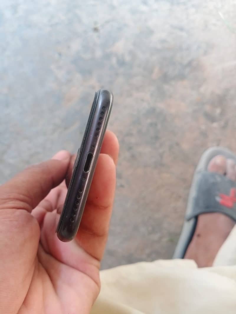 Apple iPhone SE 0