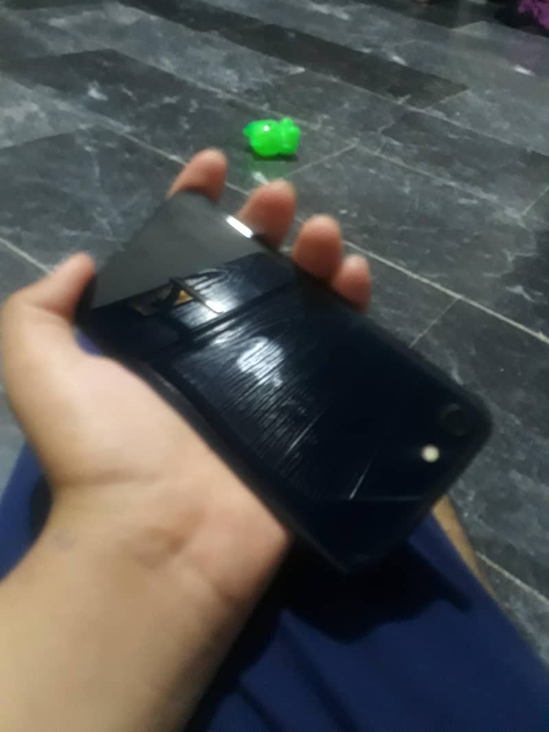 Apple iPhone SE 8